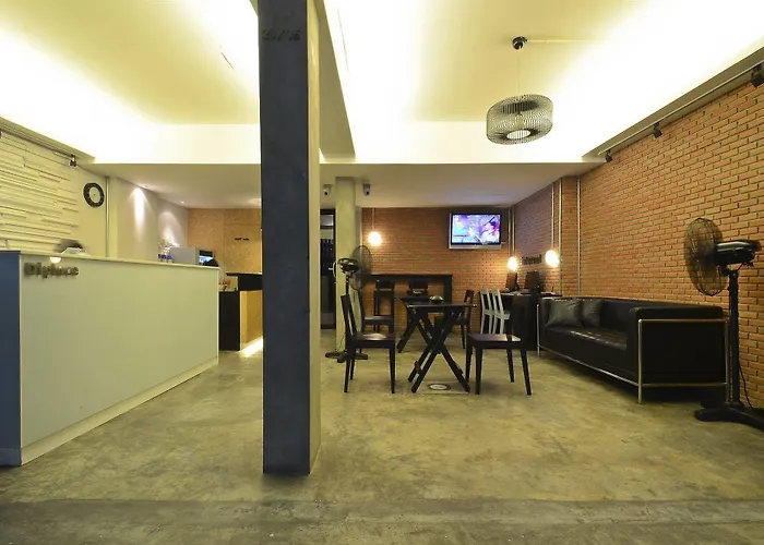 Di Place Hotel